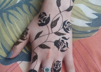 Tatuaj henna mandala Mariana 3-min