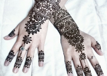 Tatuaj henna mandala Mariana 7-min