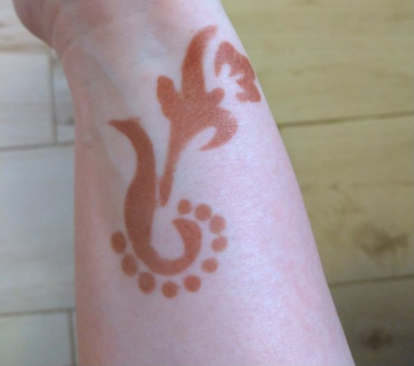 tatuaj cu henna pentru tatuaje cu model sablon